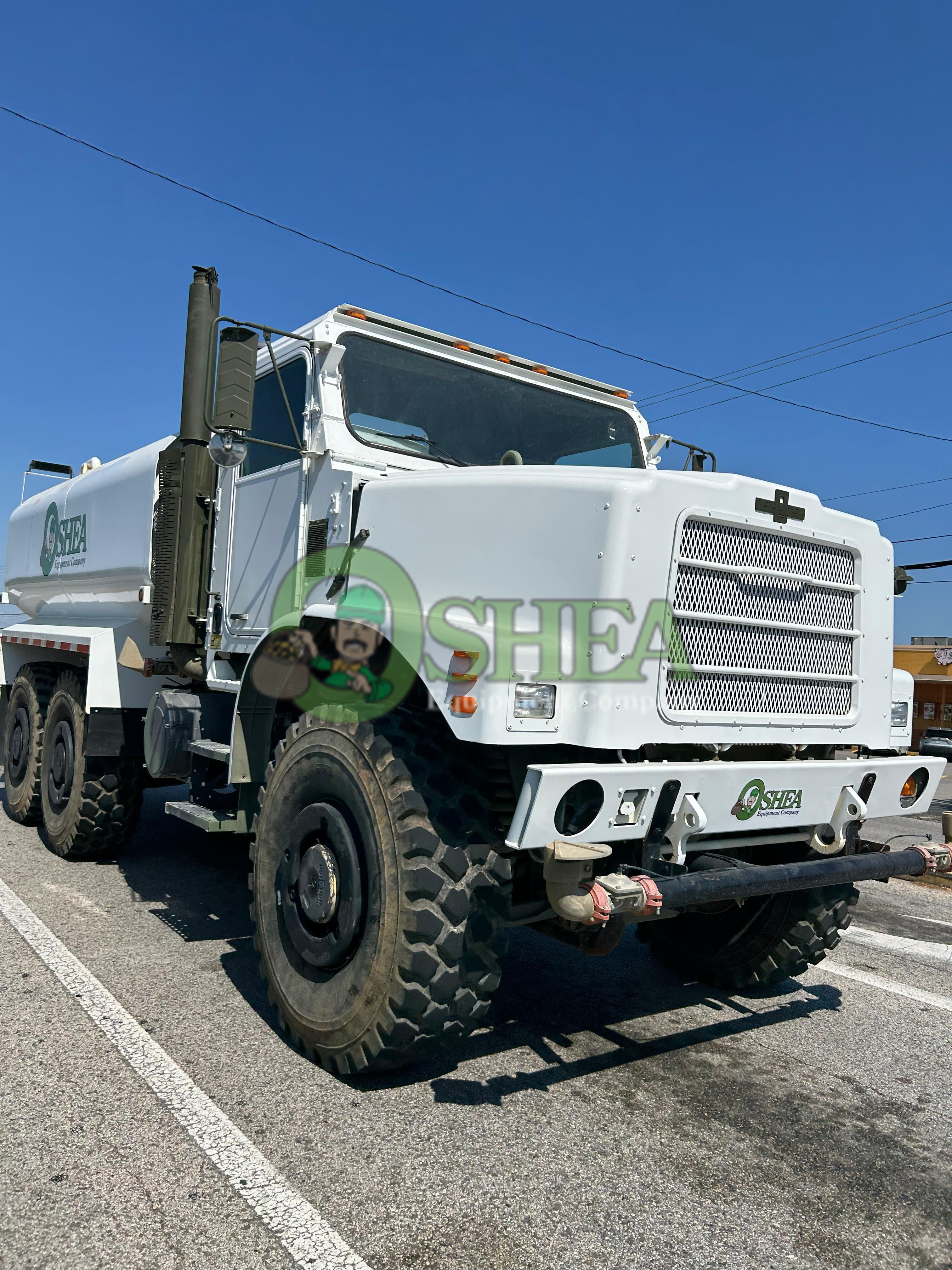 Oshkosh 6x6 Water Truck - Image 5