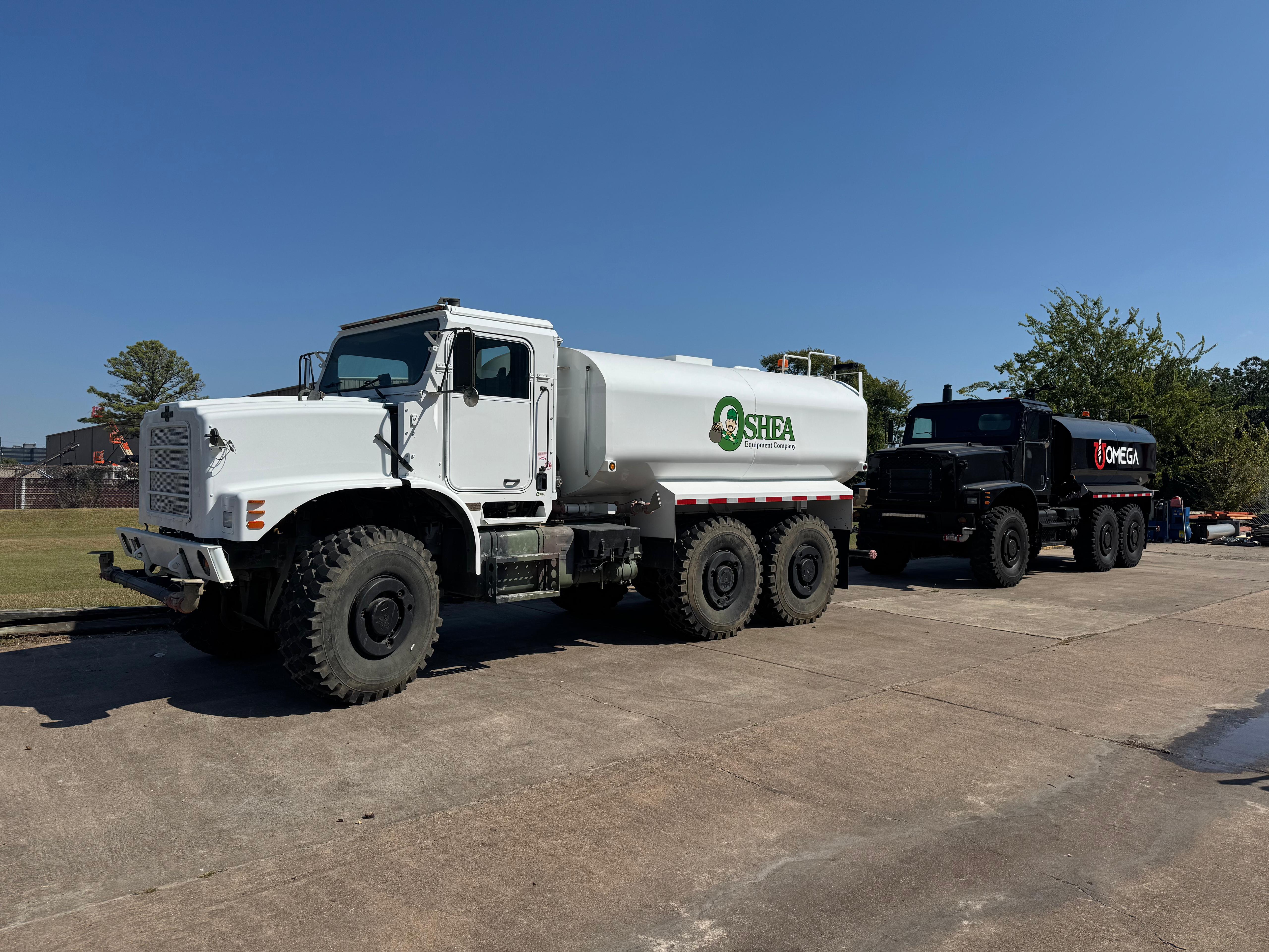 Oshkosh 6x6 Water Truck - Image 8